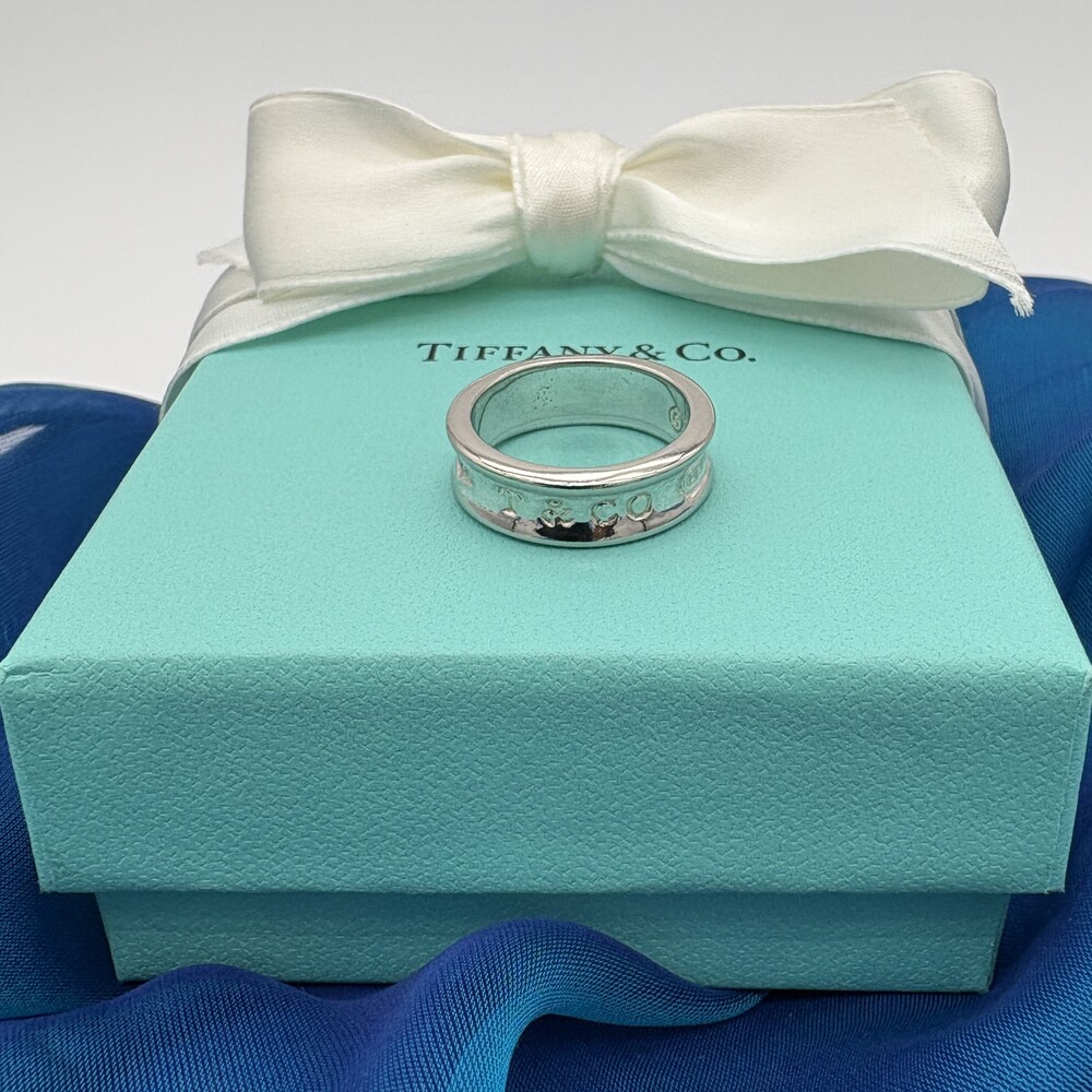 Tiffany & Co. 1837 Medium Concave Band Ring Sterling Silver -  Size 7, Gift Set
